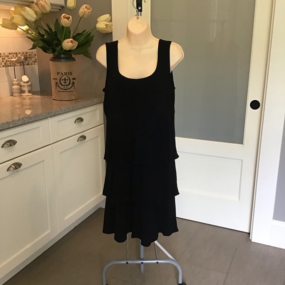 Dress - Picture 1 of 6